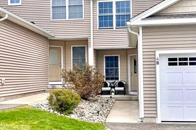 4 Maple View Ln #B