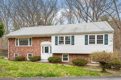 10 Greenwood Lane 1
