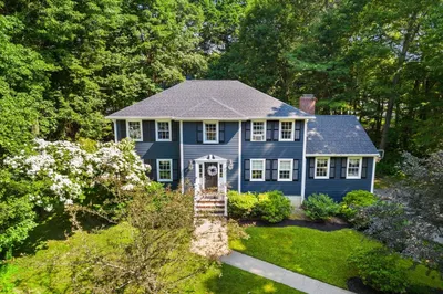27 Village Woods Rd 1