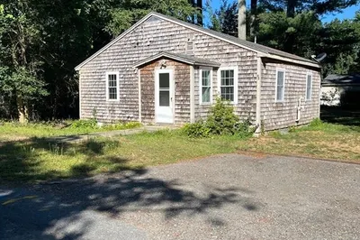 30 Hickory Rd