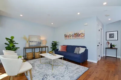 35 Circuit St #1