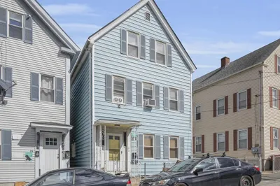 28 Chapel St