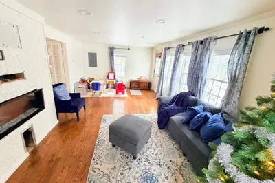 12 Danforth St 1