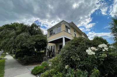 33 Hall Ave #33