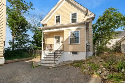 12 Adams St 1