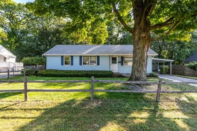 99 Rosewell St 1