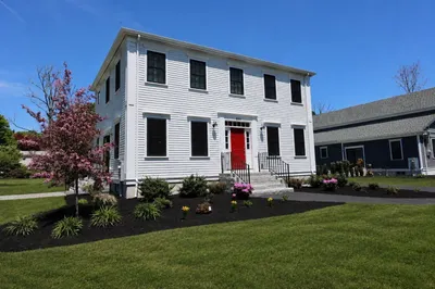 553 Foundry St 1