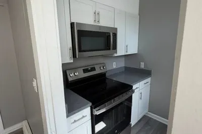 92 S Common St #1 1