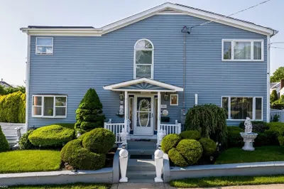 363 Coral St 1