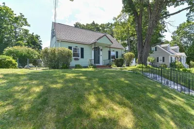 5 Arbor Rd