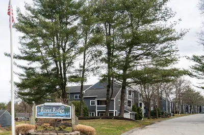400 Colonial Dr #43 1