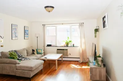 217 Kent St #27