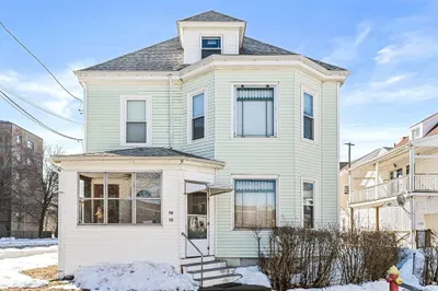 56-58 Waverly St 1