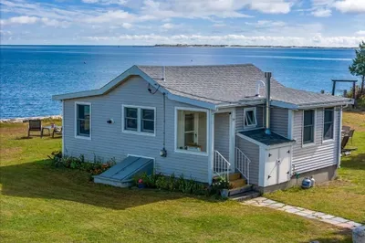 77 Hedge Rd 1