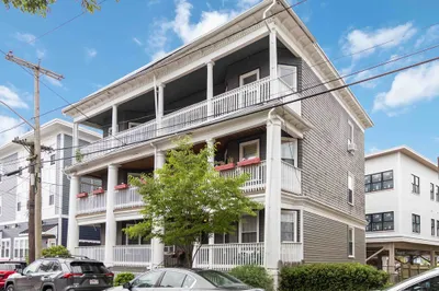 10 Beach Rd #1 1