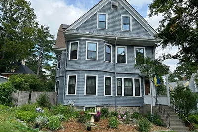 37 Goden St #1