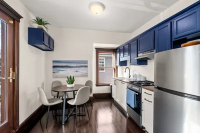 37 Hewlett St #2 1