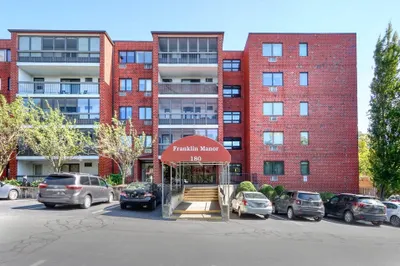 180 Green Street #205 1
