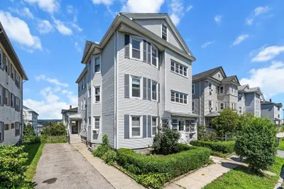18 Strathmore Rd 1