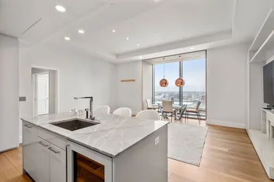 1 Dalton St #3802