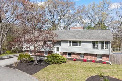 16 Briscoe Street
