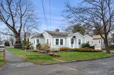 37 Bubier Rd