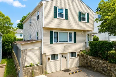 82-84 Sylvia St 1