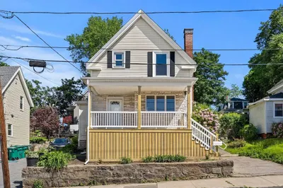28 Hawthorne St 1