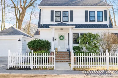 81 Linden Rd 1