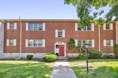 10 Lake Shore Court #4 1