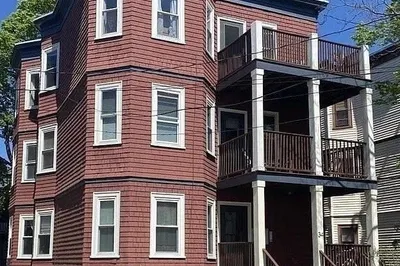34 Belknap St 1