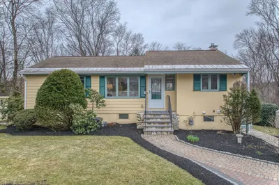 5 Fairview Ave