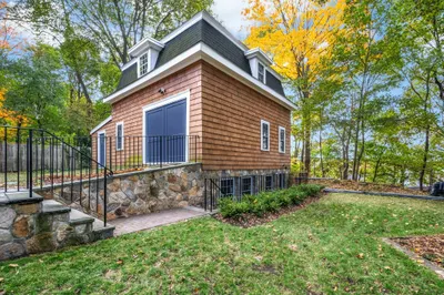 8 Pine St #4 1
