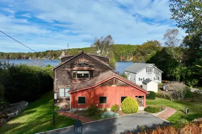 84 Lake Dr