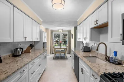 120 Apache Way #120