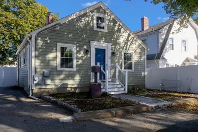 73 Clematis St 1