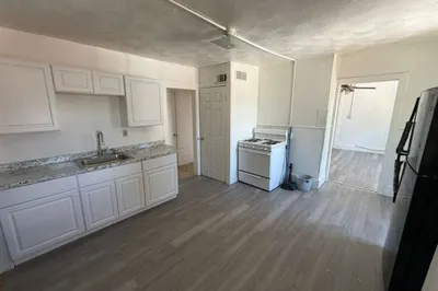 18 Alderman St #3 1