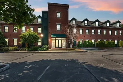 25 Pond St #205 1