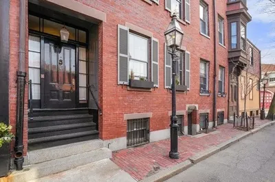 52 River St 1
