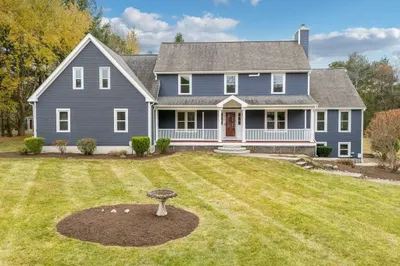 17 Colonial Drive 1