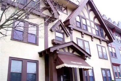 1734 Commonwealth Ave #8 1