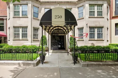 250 Beacon St #1B