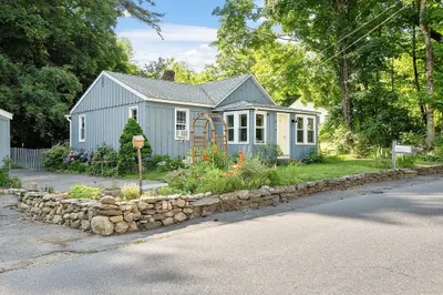 9 Willard Rd 1