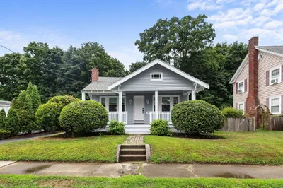 6 Frankwood Ave 1