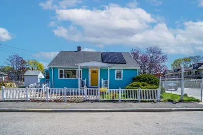 54 Rockingham Rd 1