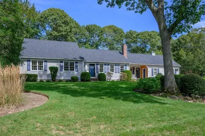 92 Blue Water Dr 1