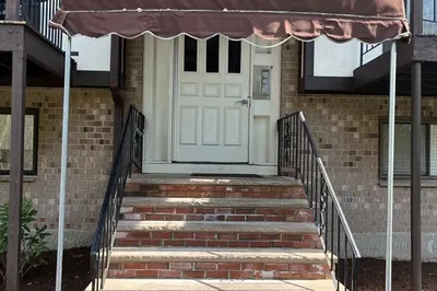 23 Erick Road #15 1