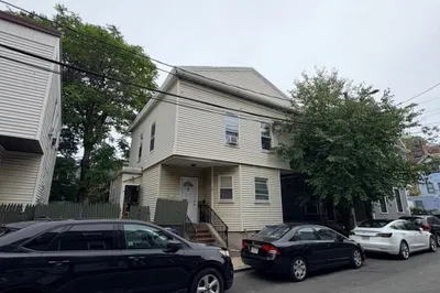 30 Blaine St 1