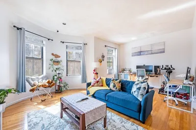 102 E Brookline St #3