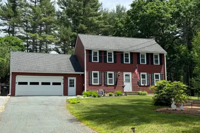 122 Flavell Rd 1